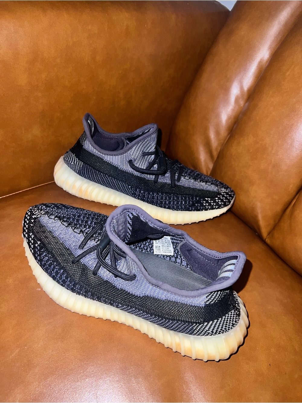 adidas Yeezy Boost 350 V2 'Carbon' / "Asriel" colorway men’s size 8